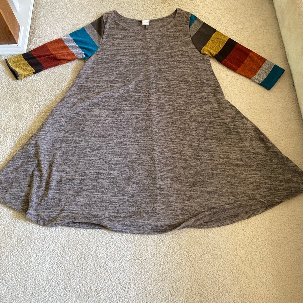 Hershe cocoa dress with striped sleeves